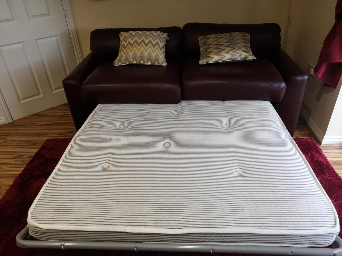 Nightingale Gardens - 4 Bed Detached House - Manchester
