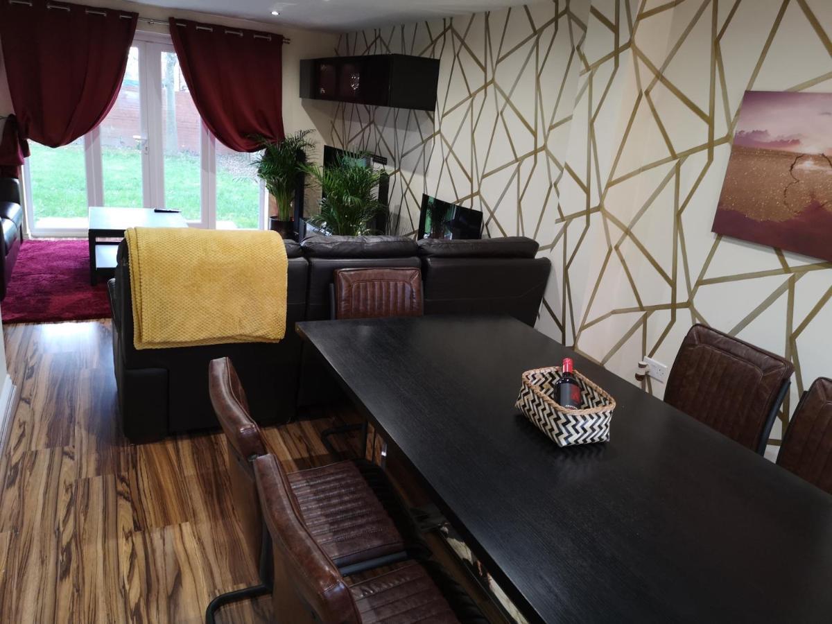 Appartement Nightingale Gardens - 4 Bed Detached House - *