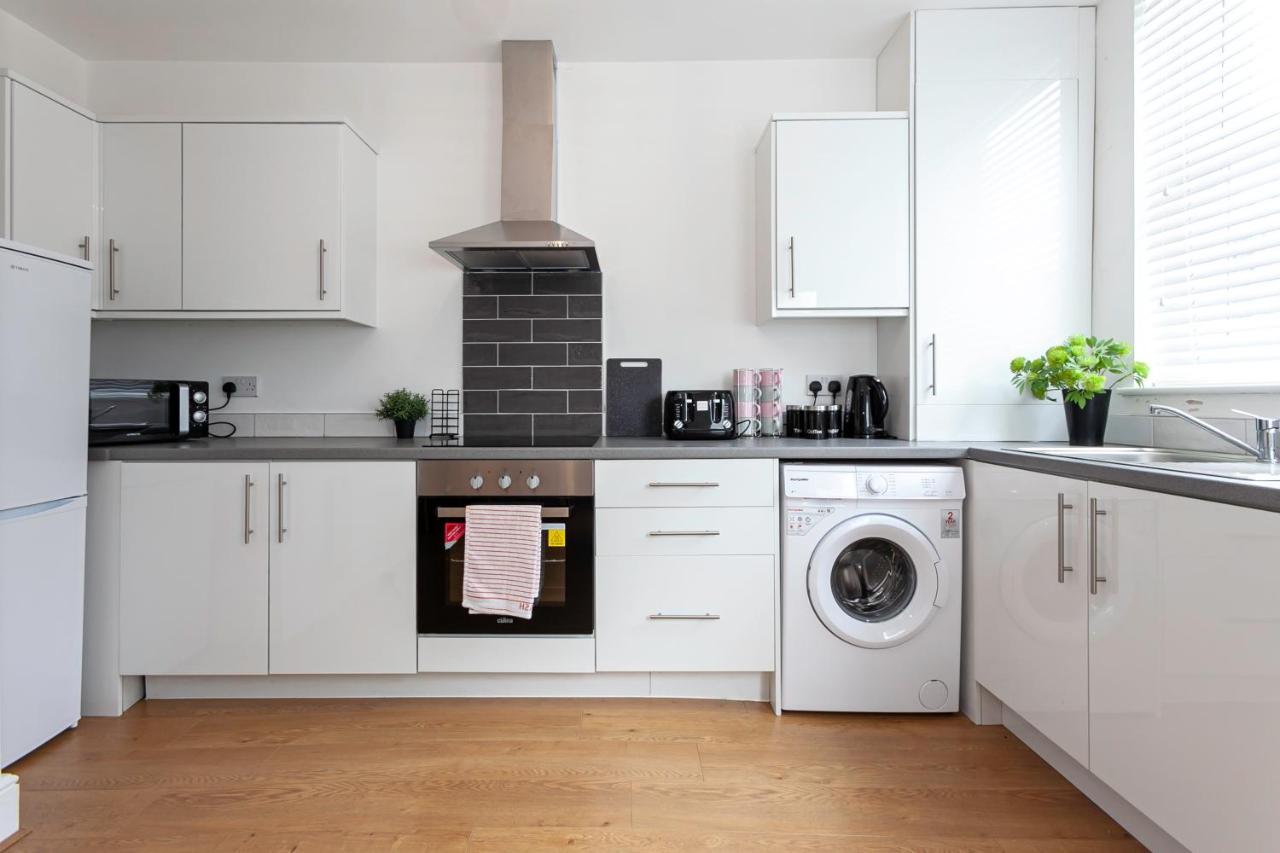 Holiday home Spacious Comfortable House Close To Etihad Manchester