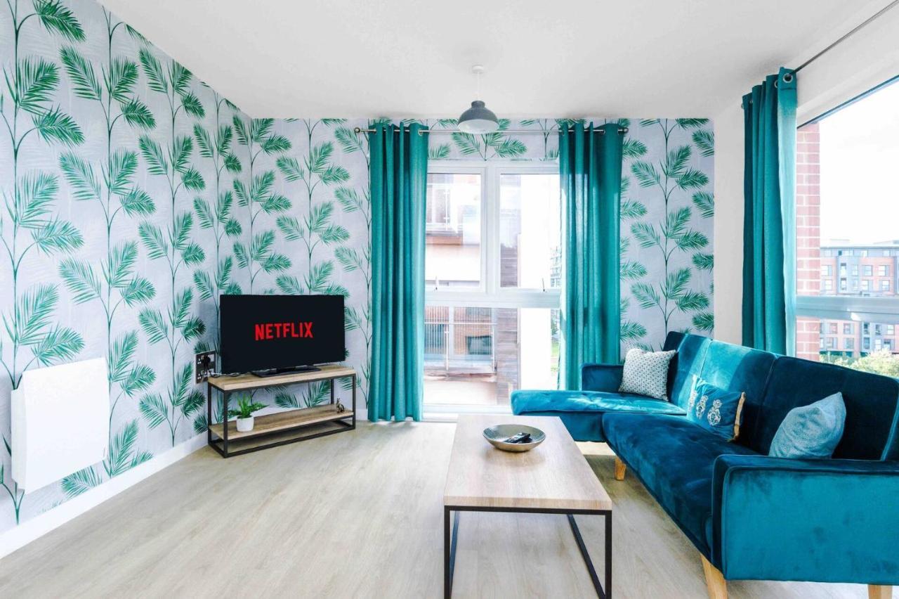 2 Bedroom Hosted By Mcr Dens * Manchester