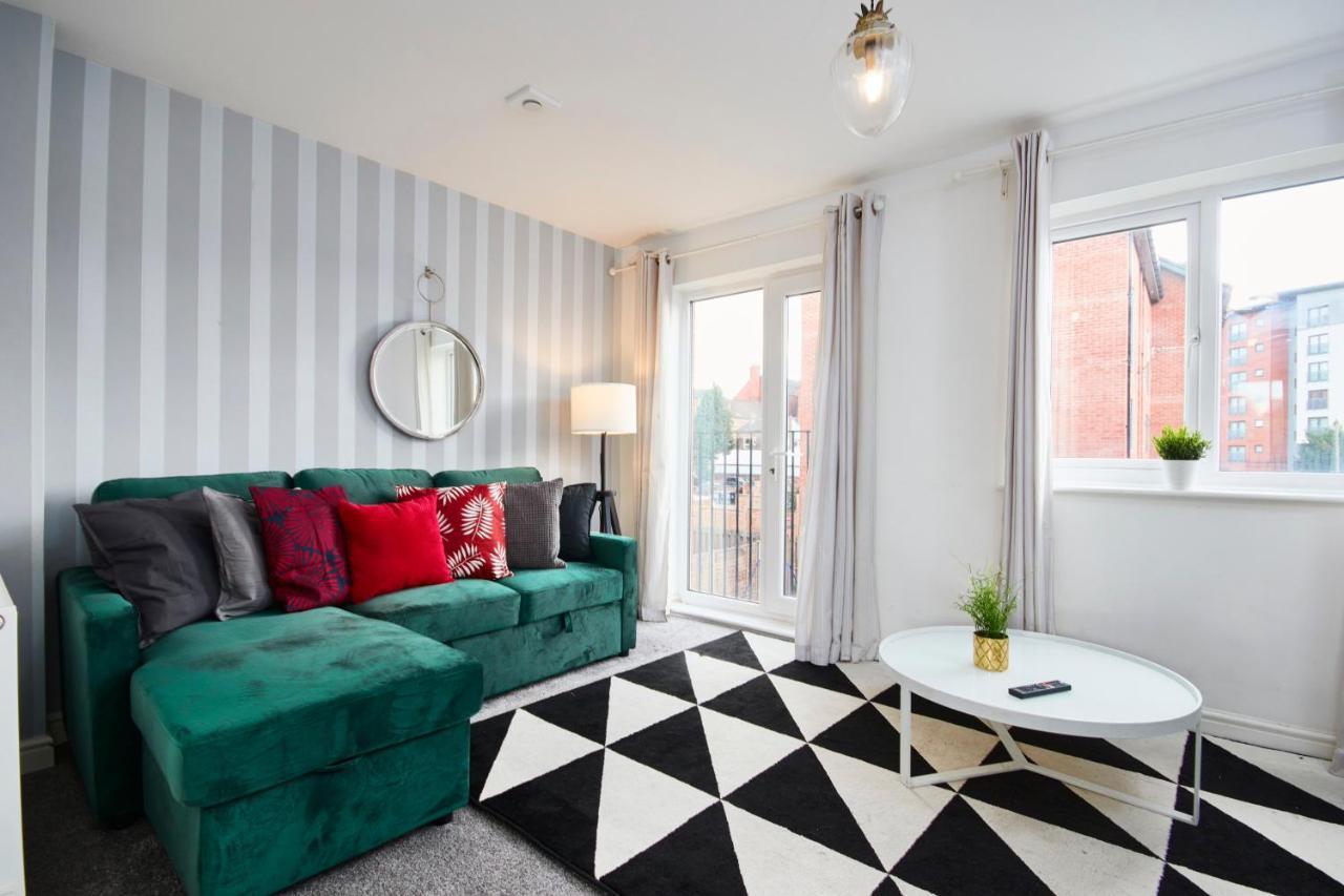The Exquisite Abode - Parking Villa Manchester