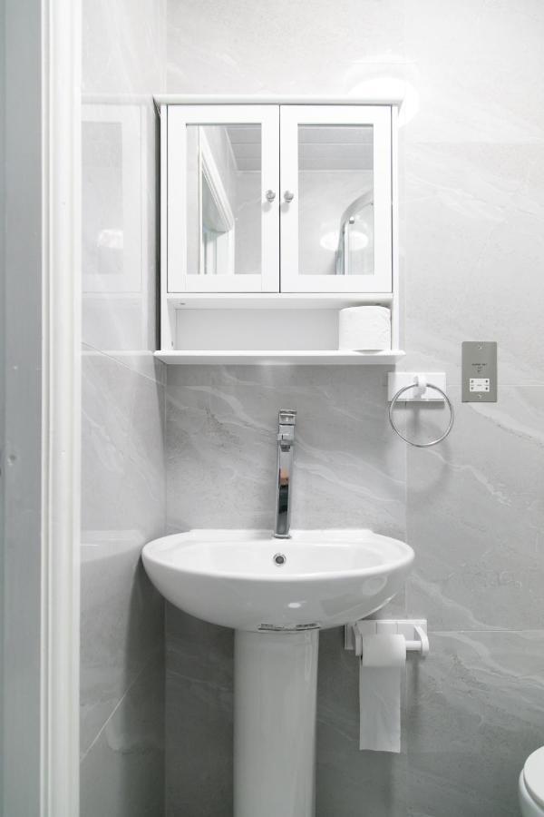 Apartment Cheetham Hills *