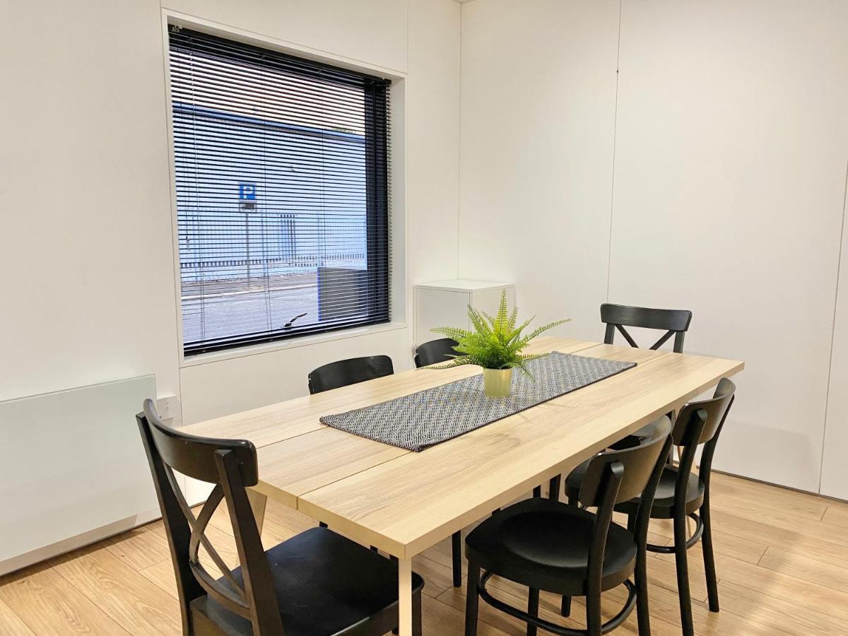 Large Townhouse 5 Beds With Two Parking Spaces - Centre