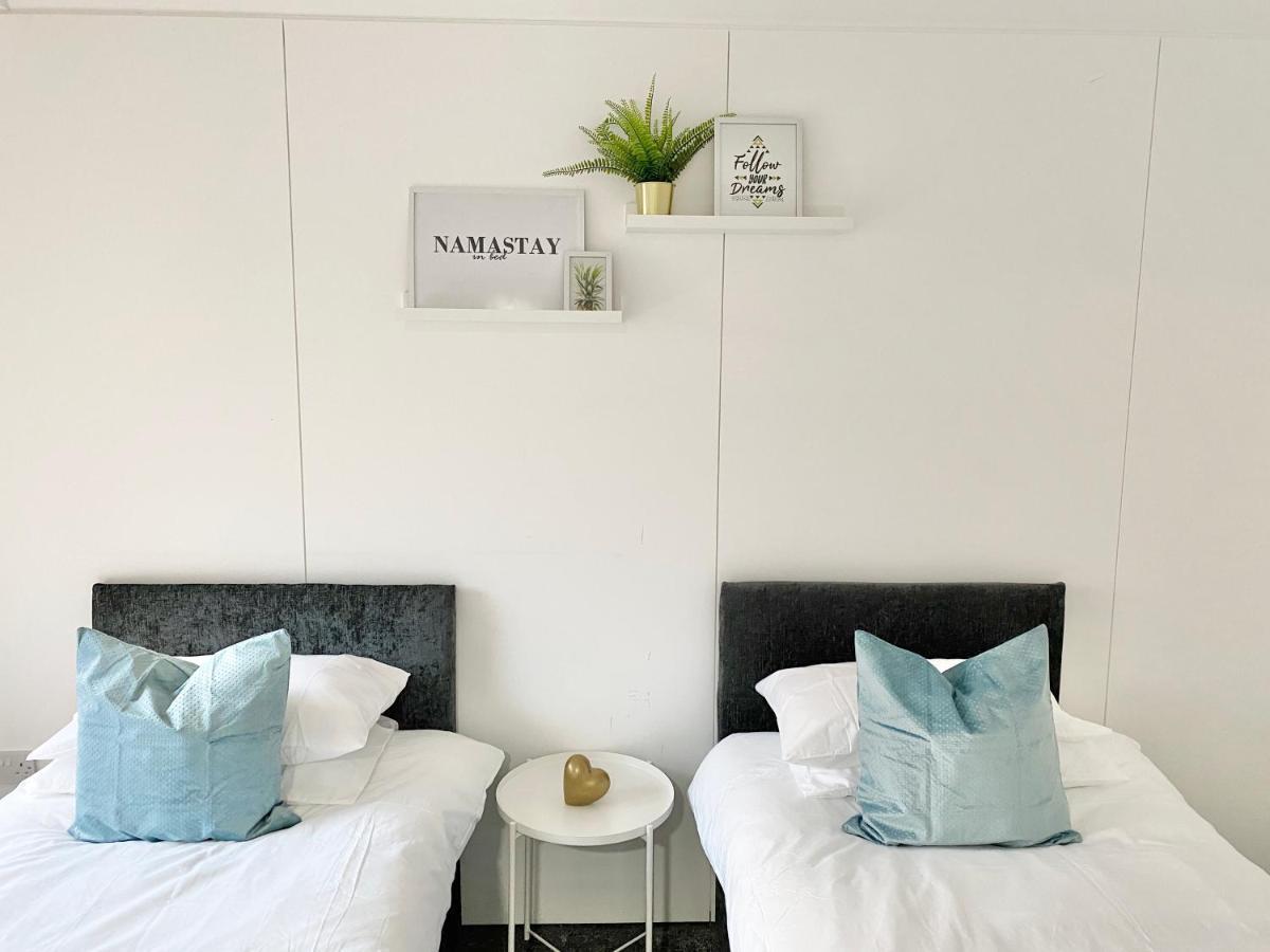 Large Townhouse 5 Beds With Two Parking Spaces - Centre Holiday home