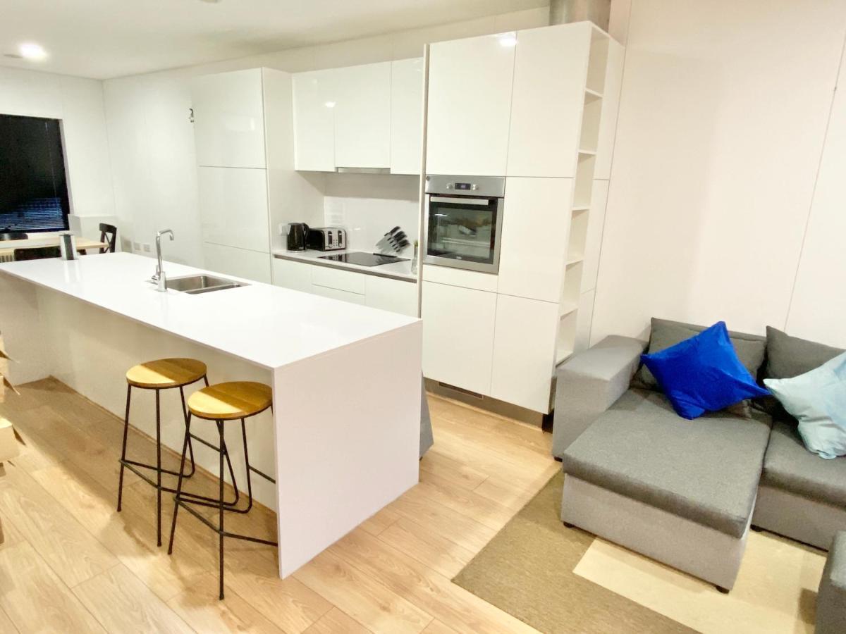Large Townhouse 5 Beds With Two Parking Spaces - Centre