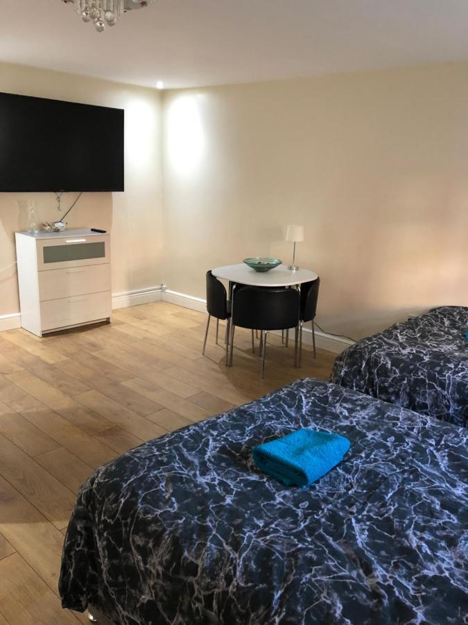 Big Rusholme With Tv And Private Bathroom-parking&wifi Bed & Breakfast *