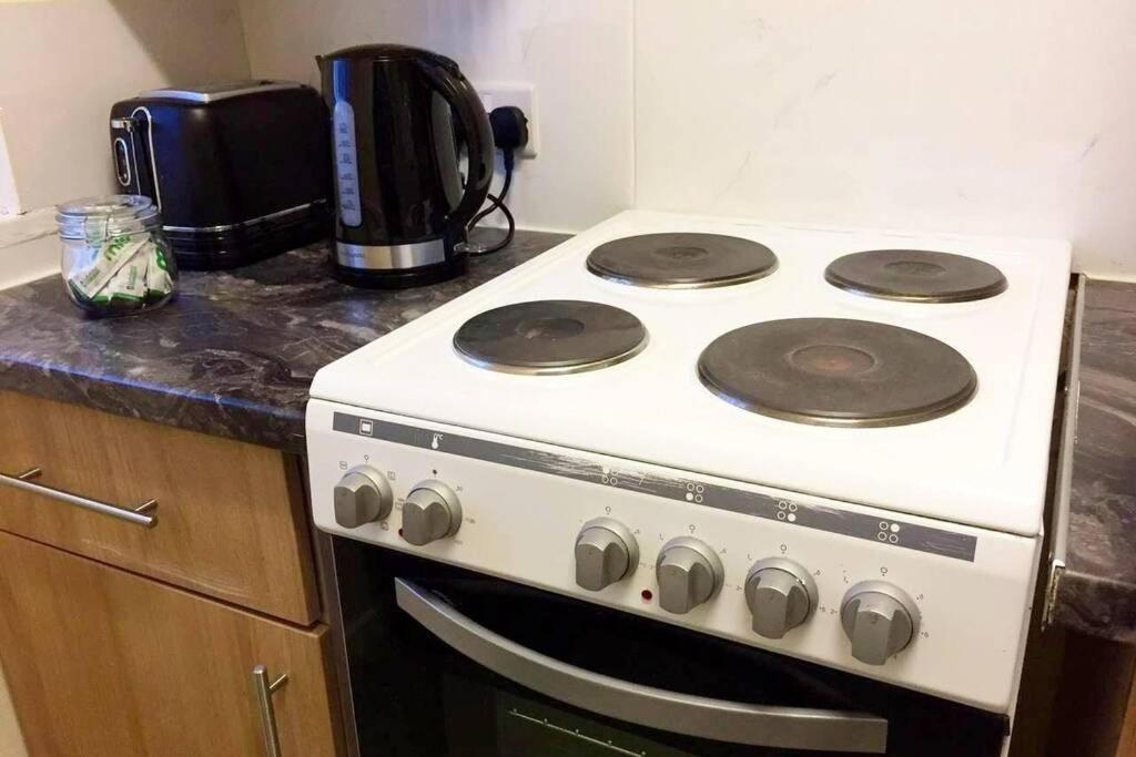 Appartement Conveniently Situated 1bed Apt In Stretford