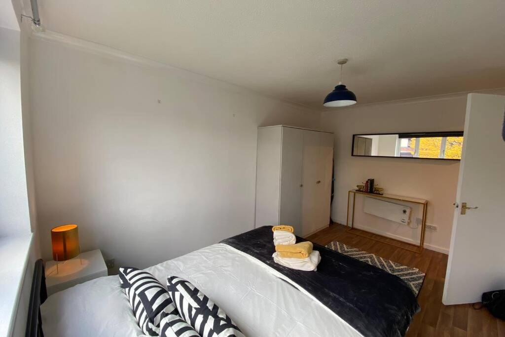 Beautiful Spacious Flat Near The City-free Parking * Manchester