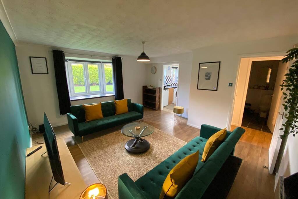 Beautiful Spacious Flat Near The City-free Parking *