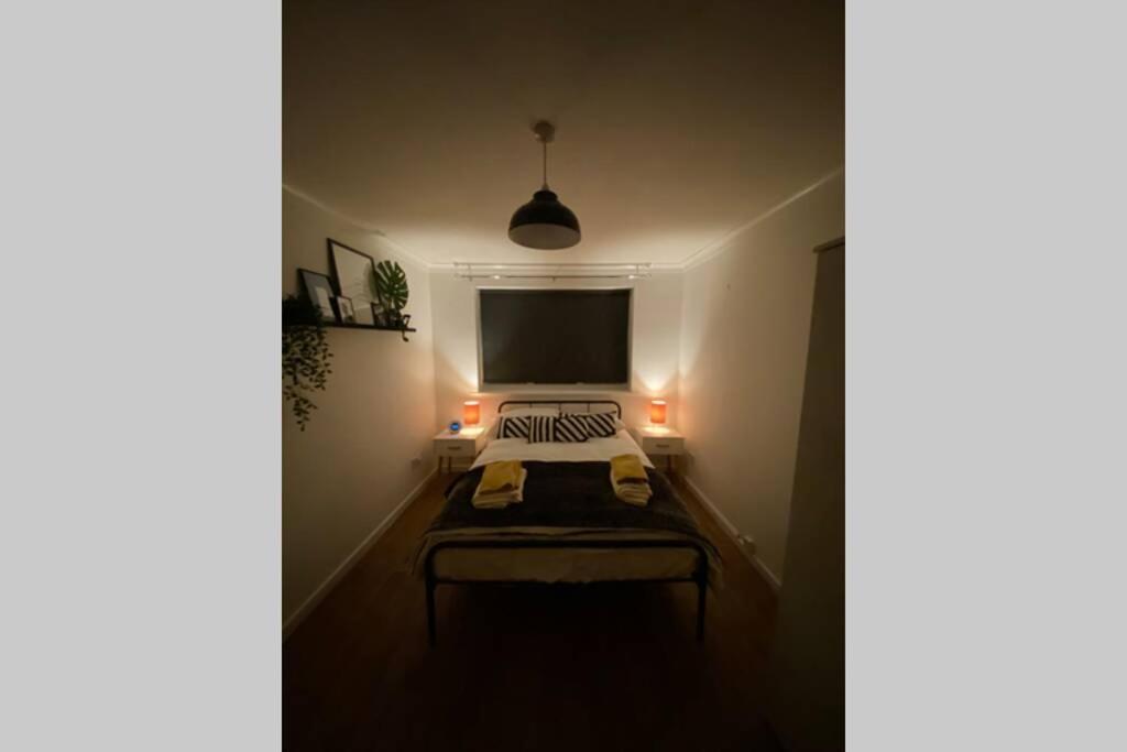 Apartment Beautiful Spacious Flat Near The City-free Parking