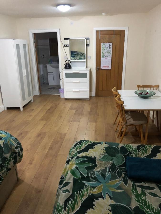Bed & Breakfast Big Rusholme With Tv And Private Bathroom-parking&wifi