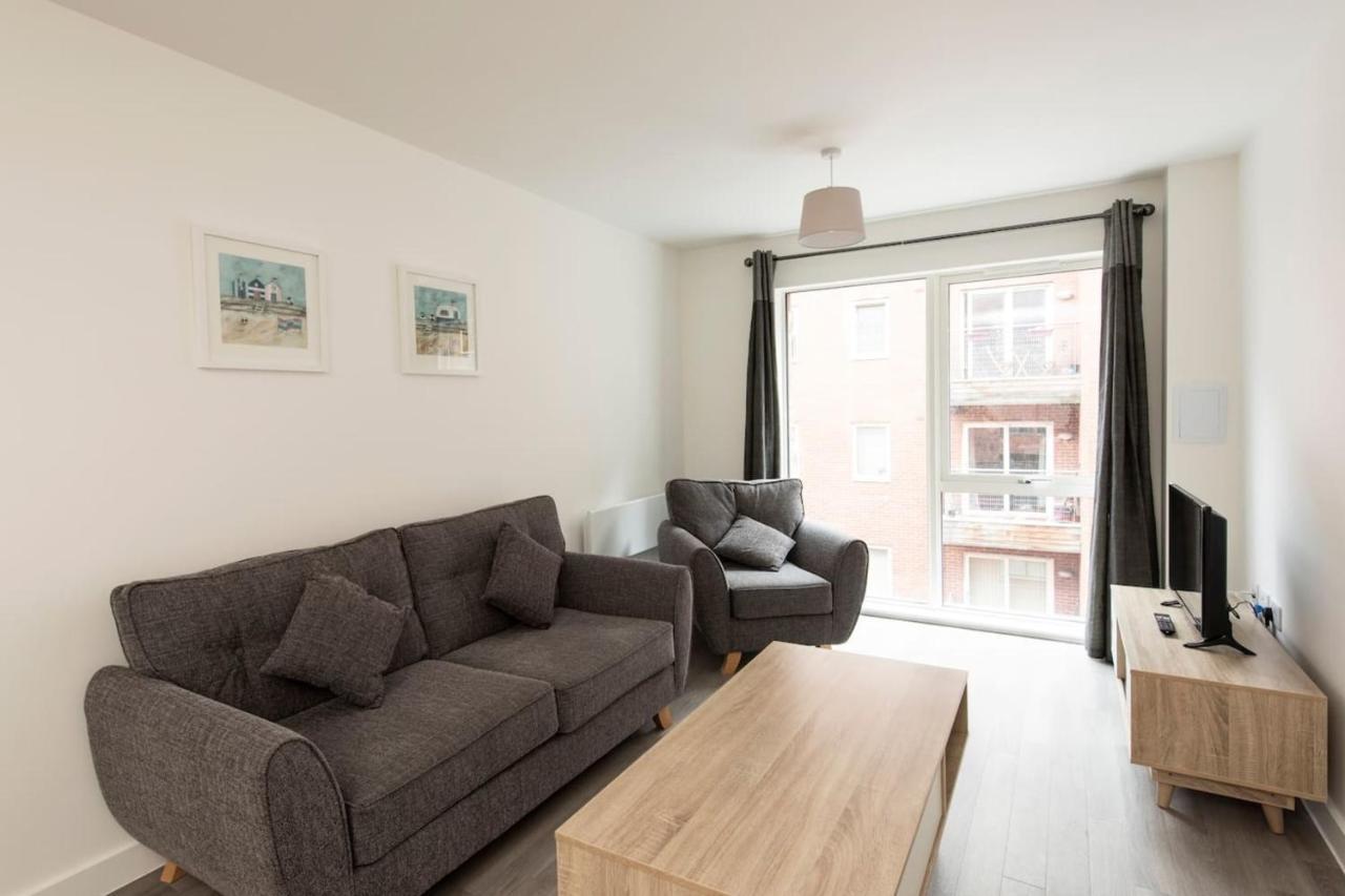 Apartment Fantastic 2 Bedroom In *