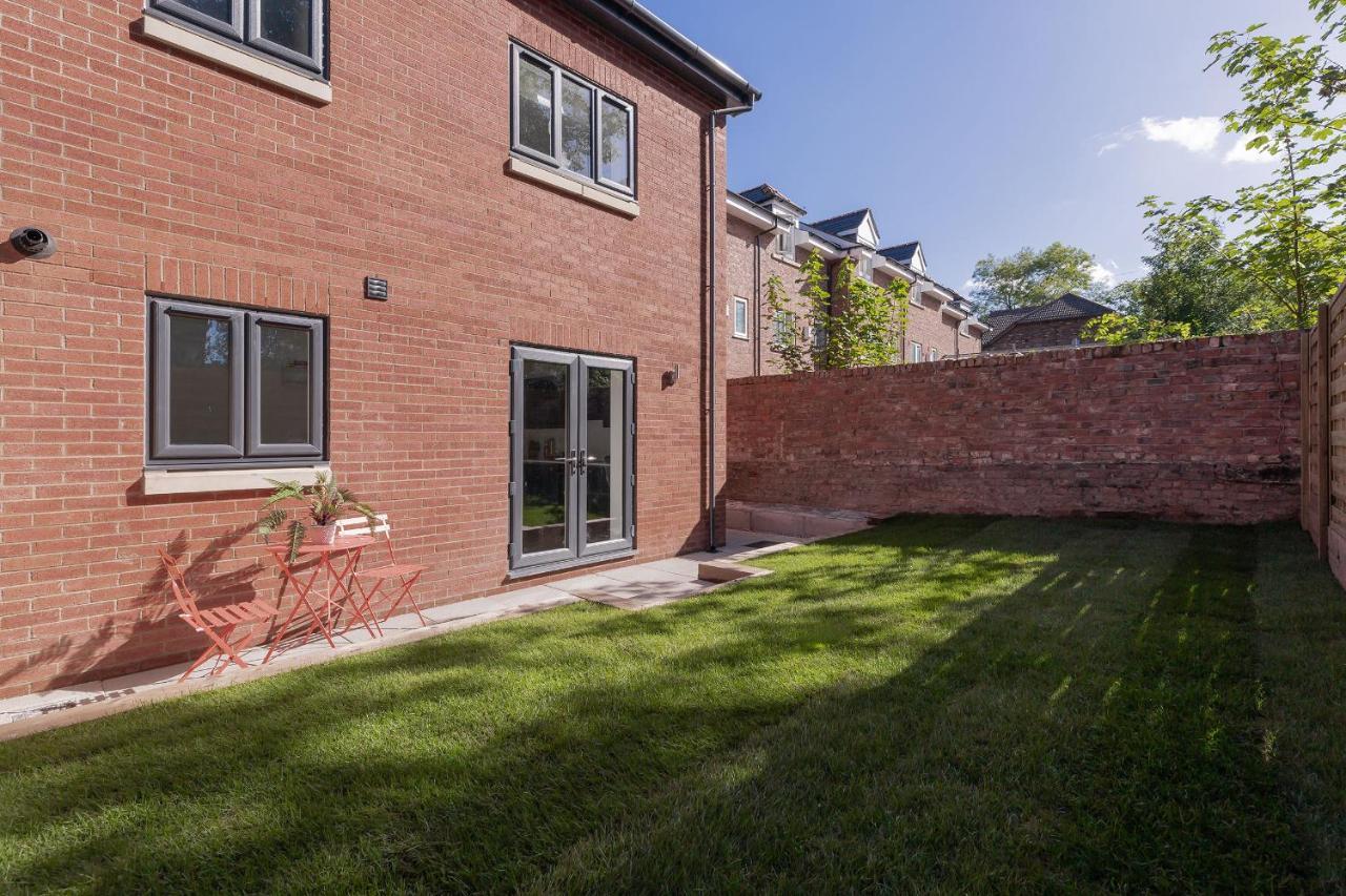 Holiday home Moseley Gardens Fallowfield Manchester