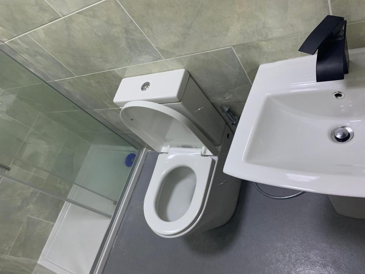 Rusholme Modern Guest house Manchester
