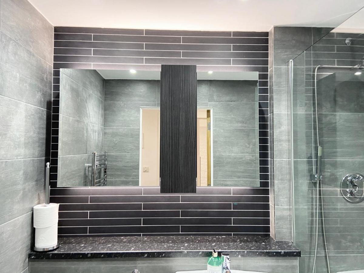 Apartment The Works - Private One Bedroom *