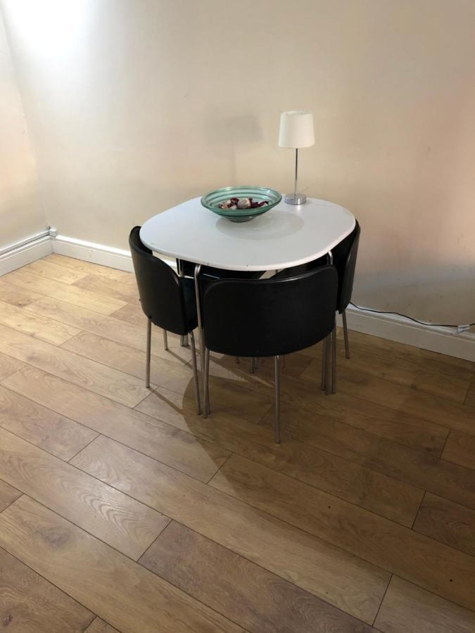 Big Rusholme With Tv And Private Bathroom-parking&wifi Bed & Breakfast *