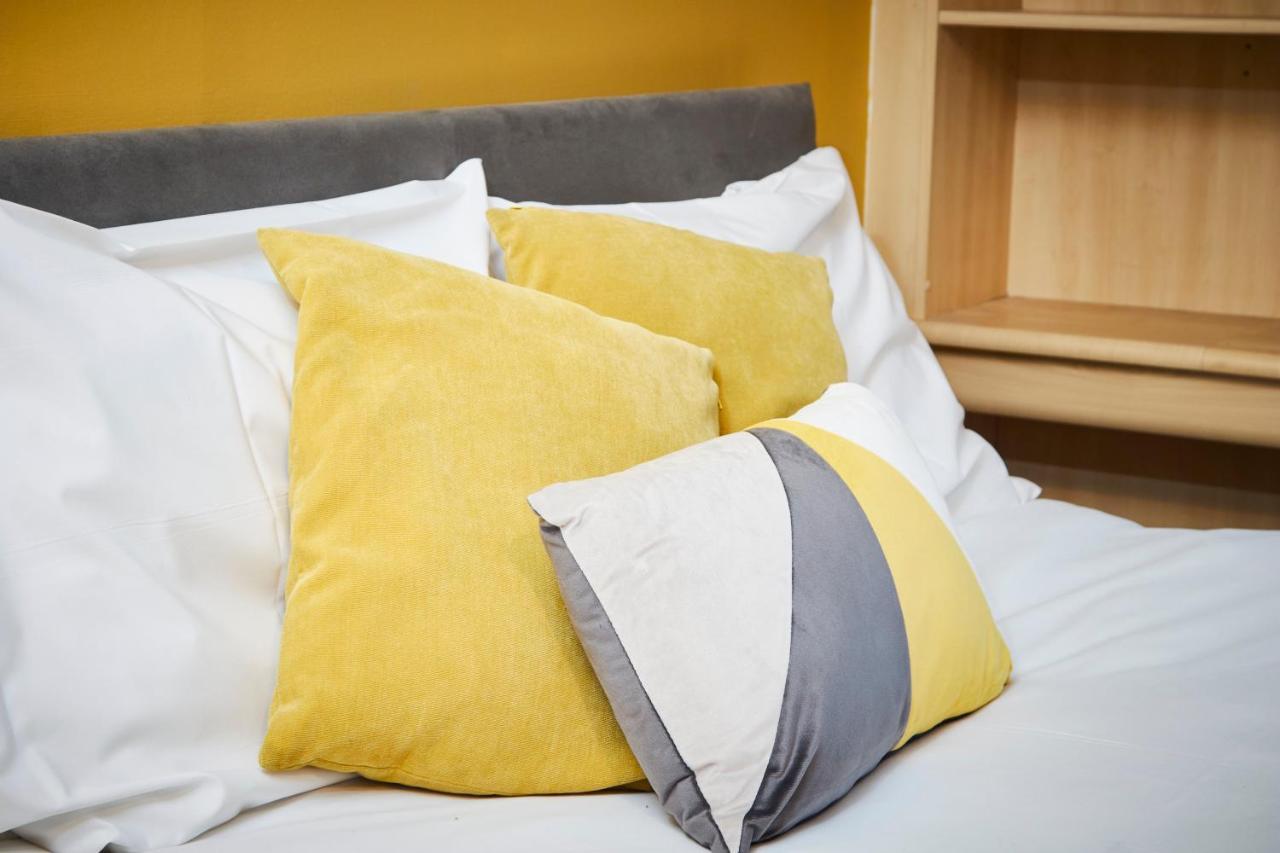 Stylish Gem - Sleeps 10!