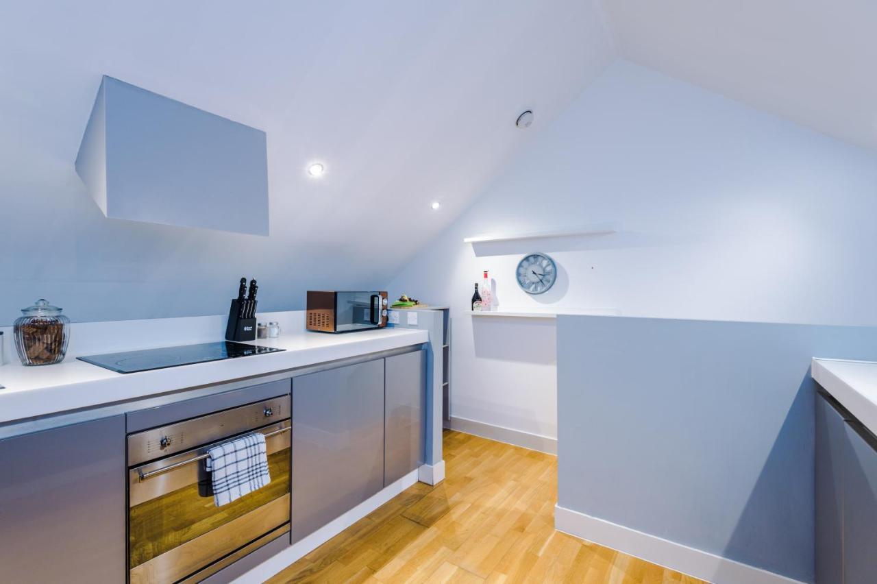 Rest & Recharge At Ash House Near Mediacityuk