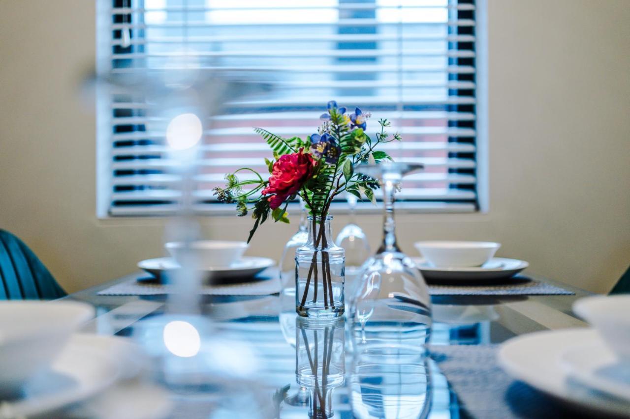 Rest & Recharge At Ash House Near Mediacityuk * Manchester