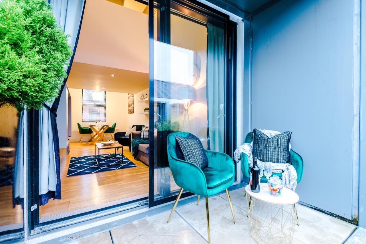 Rest & Recharge At Ash House Near Mediacityuk Manchester