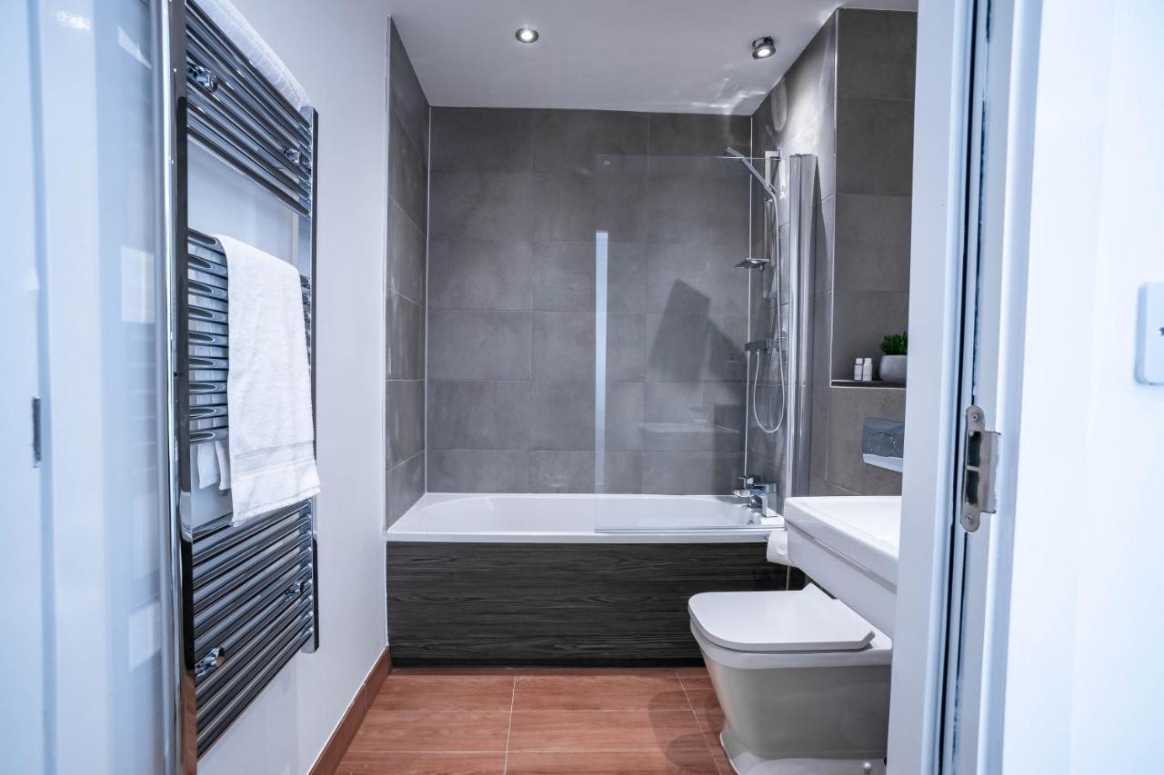 Luxe Interchange Near Old Trafford - Media - The Quays * Manchester
