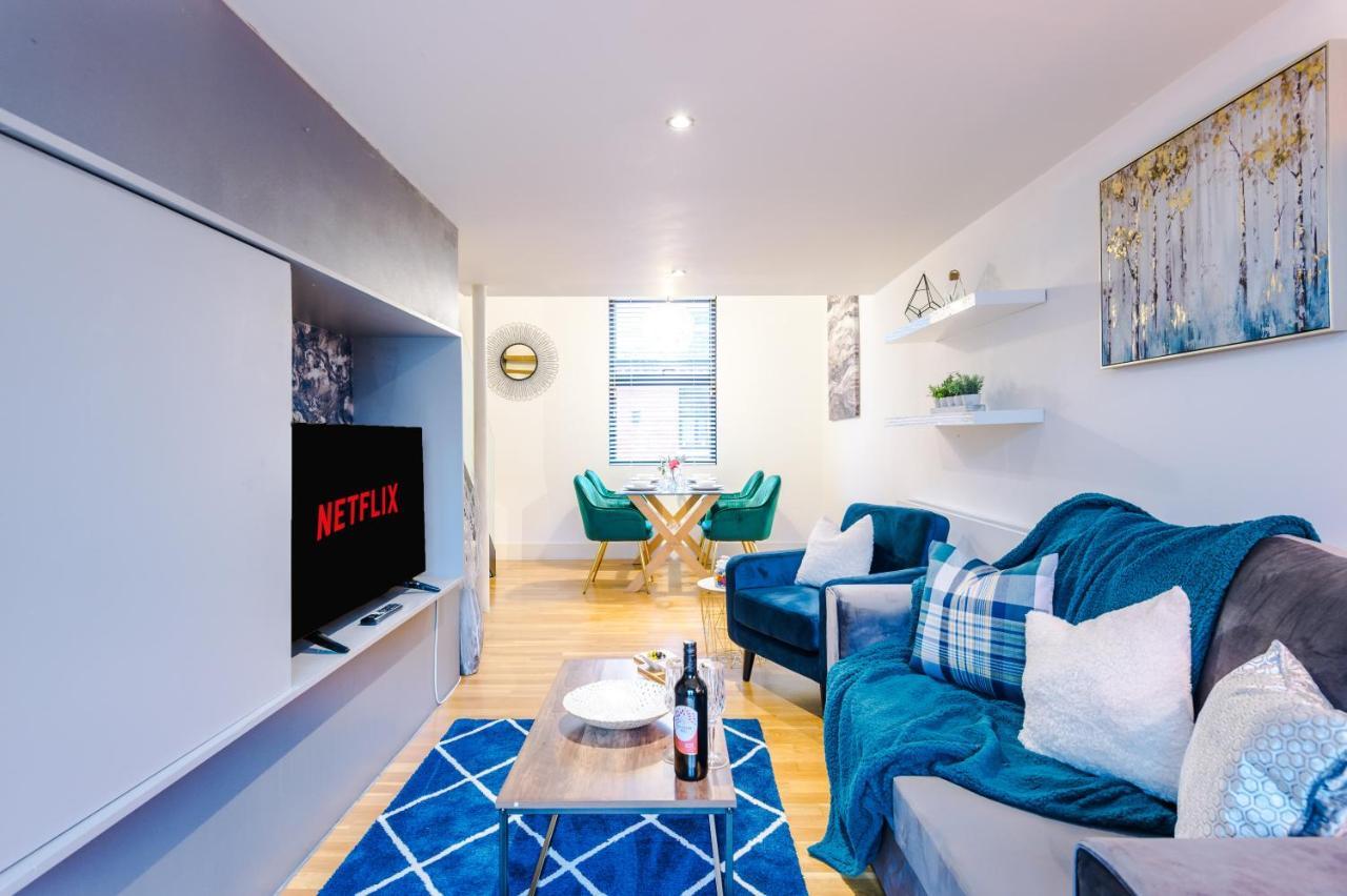 Rest & Recharge At Ash House Near Mediacityuk Manchester