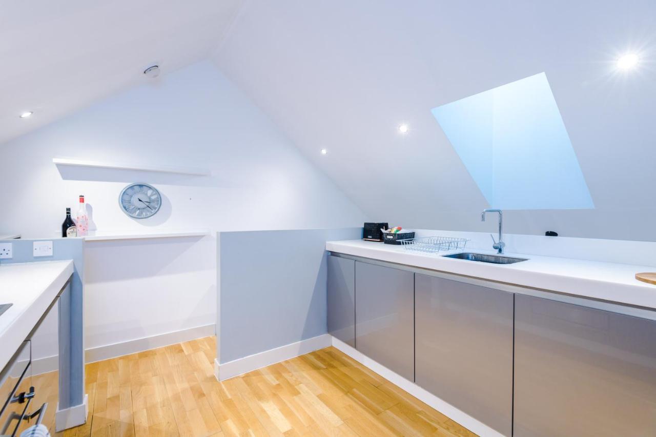 Rest & Recharge At Ash House Near Mediacityuk