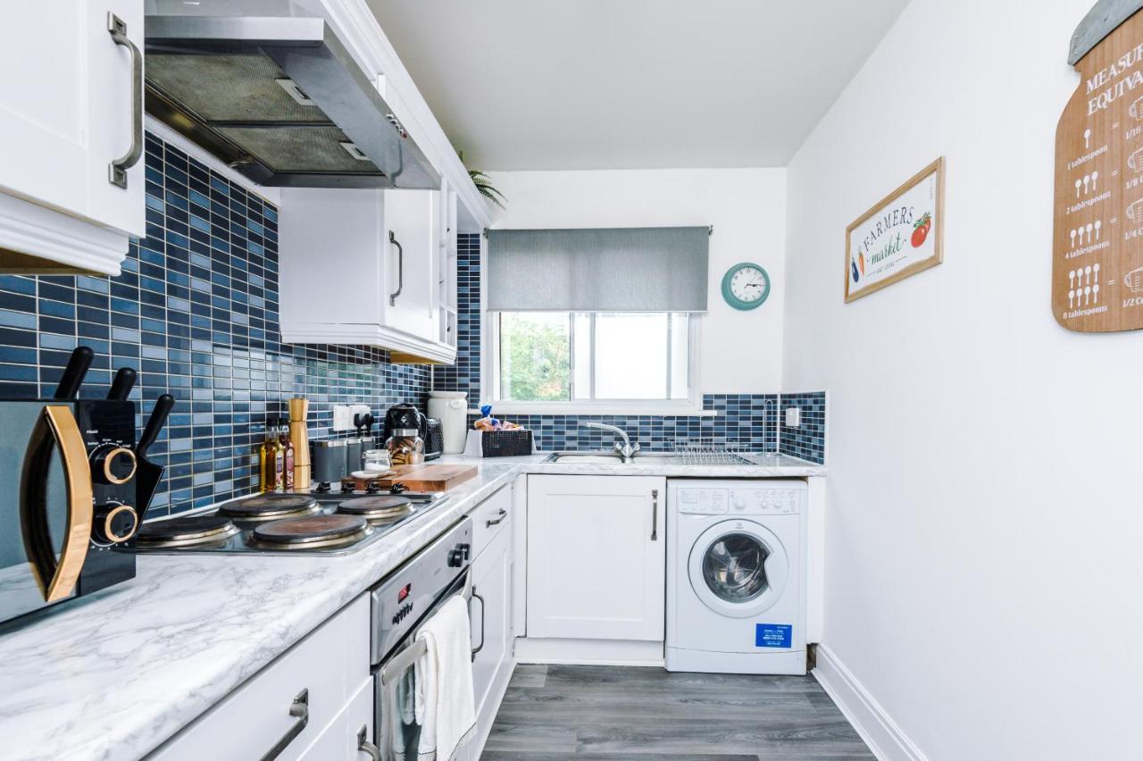 2 Bedroom Hosted By Mcr Dens * Manchester
