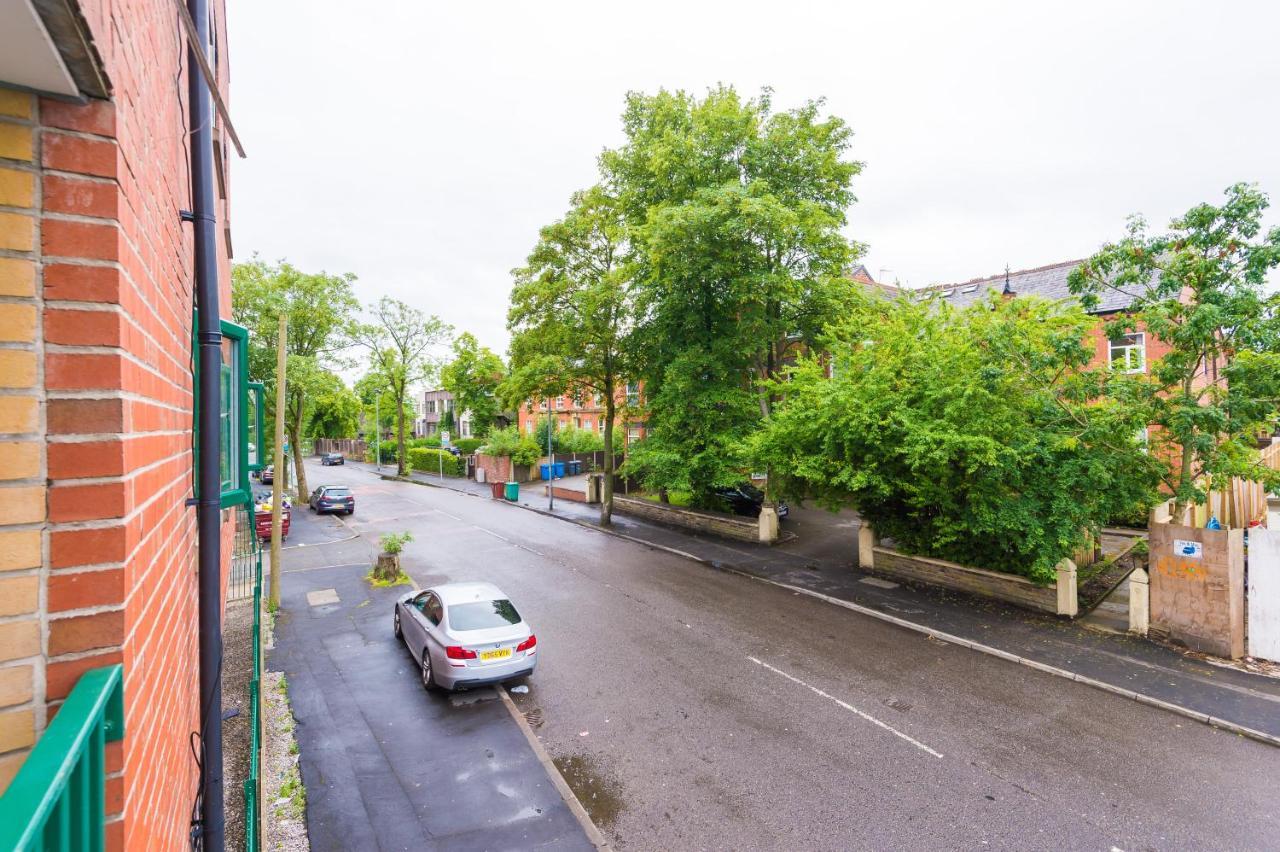 2 Bedroom Hosted By Mcr Dens Appartement Manchester