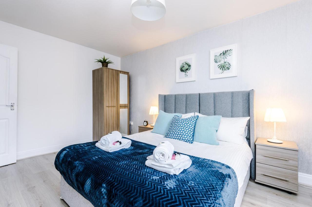 2 Bedroom Hosted By Mcr Dens * Manchester