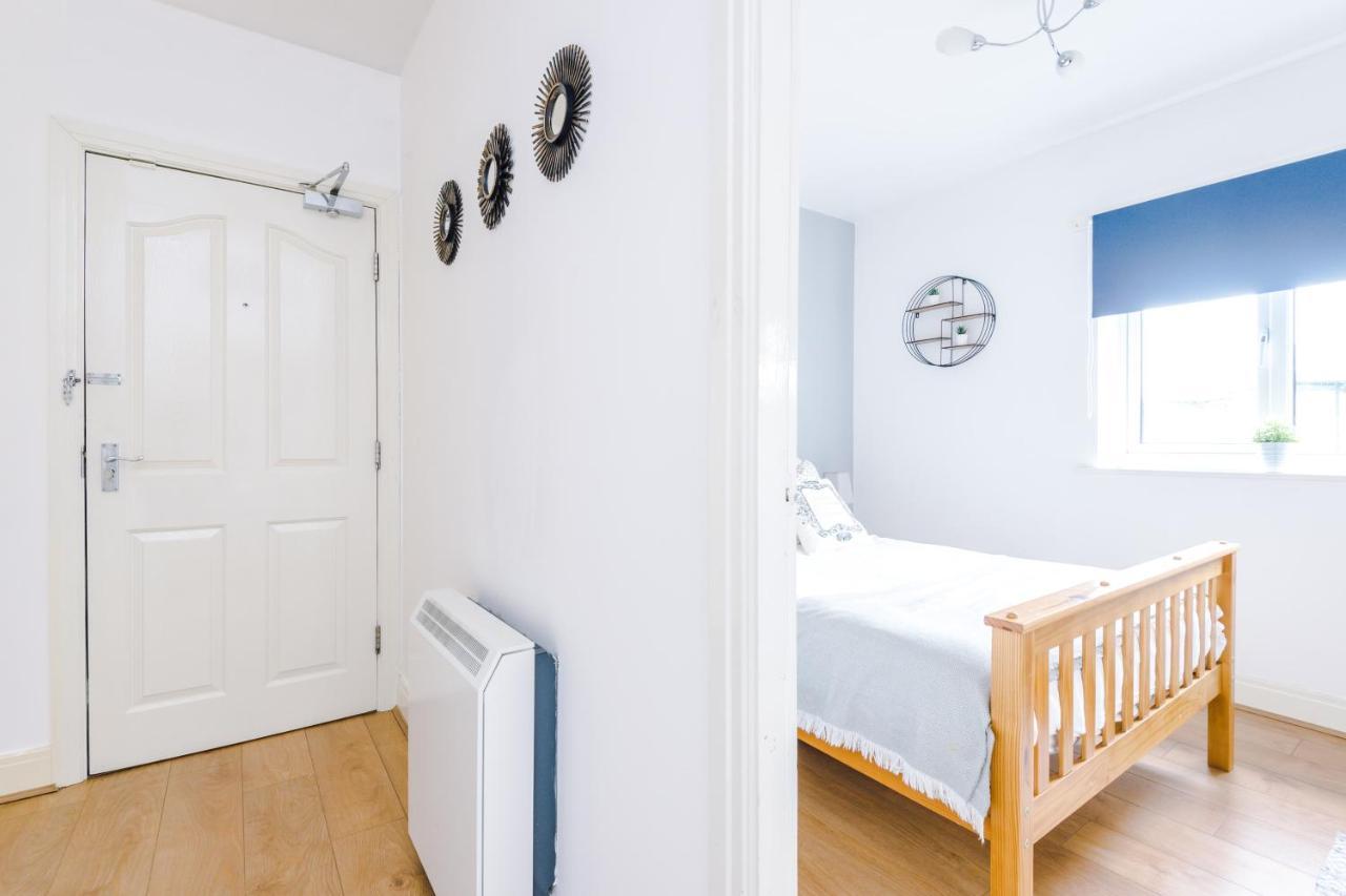 2 Bedroom Hosted By Mcr Dens * Manchester