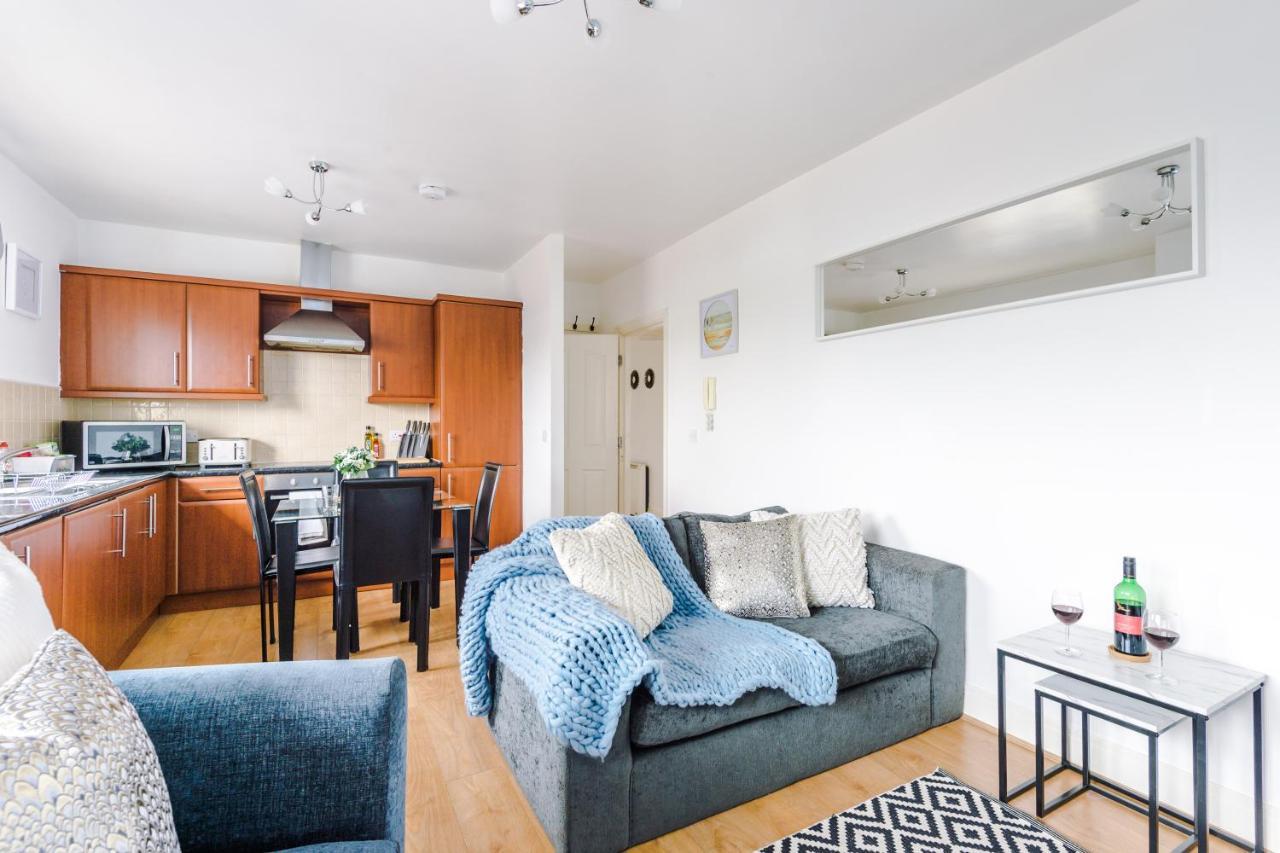 2 Bedroom Hosted By Mcr Dens Appartement Manchester