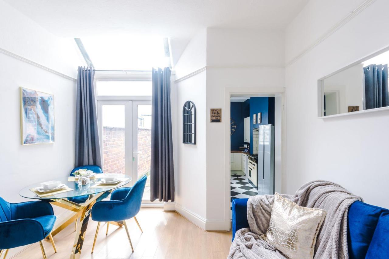R&r Nr Mediacity 4 Bedrms, 6 Beds, Free Parking Holiday home *