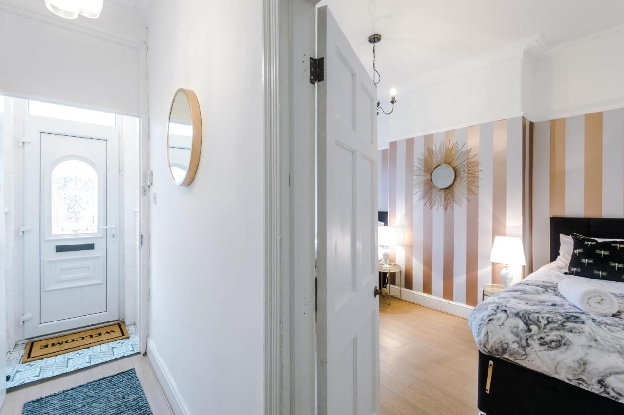 R&r Nr Mediacity 4 Bedrms, 6 Beds, Free Parking