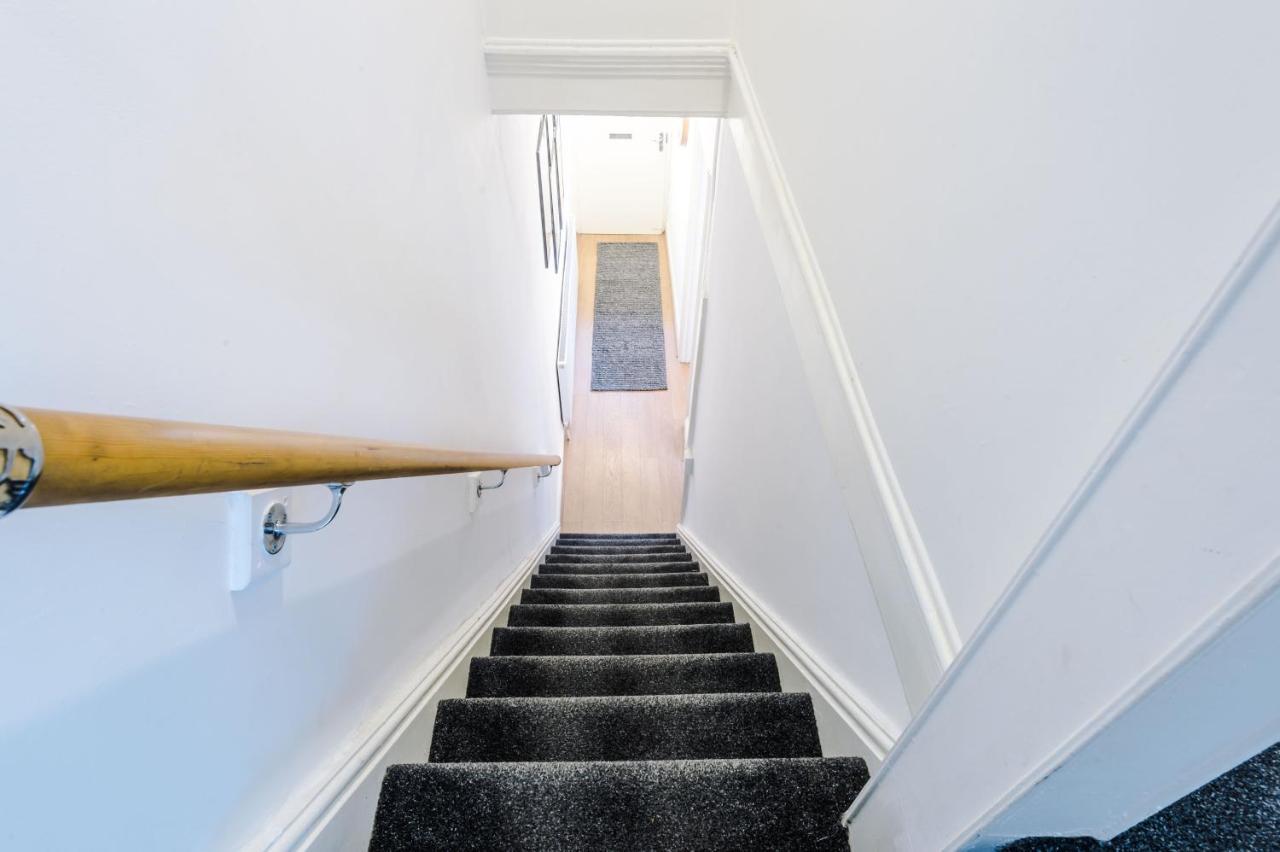 R&r Nr Mediacity 4 Bedrms, 6 Beds, Free Parking