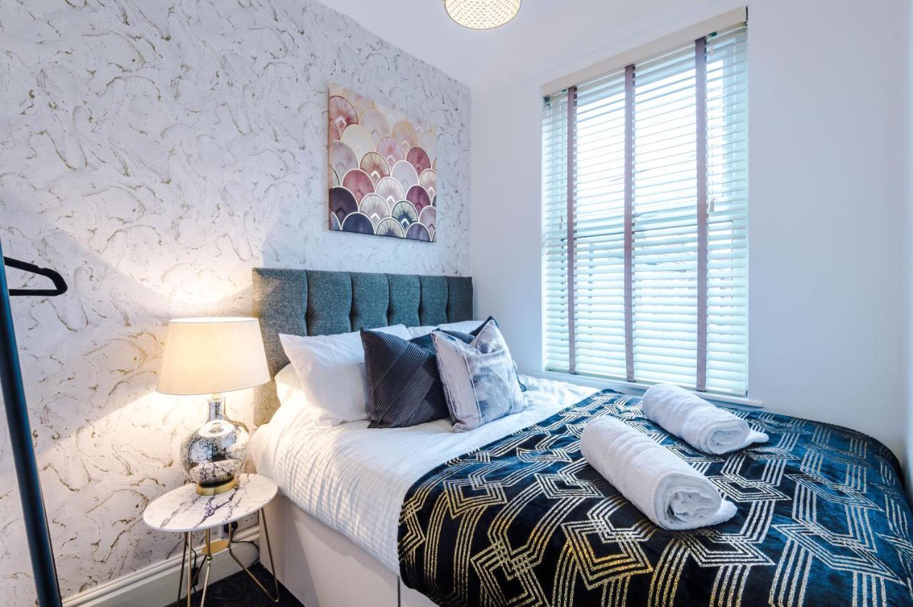 R&r Nr Mediacity 4 Bedrms, 6 Beds, Free Parking Holiday home
