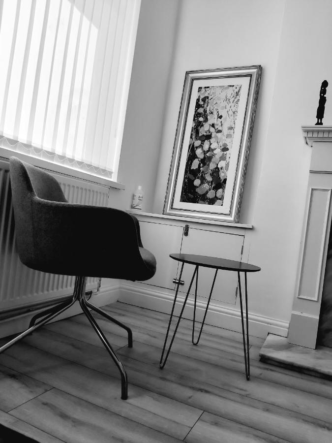 Vakantiehuis Gorgeous Stylish Cheri Victorian House In