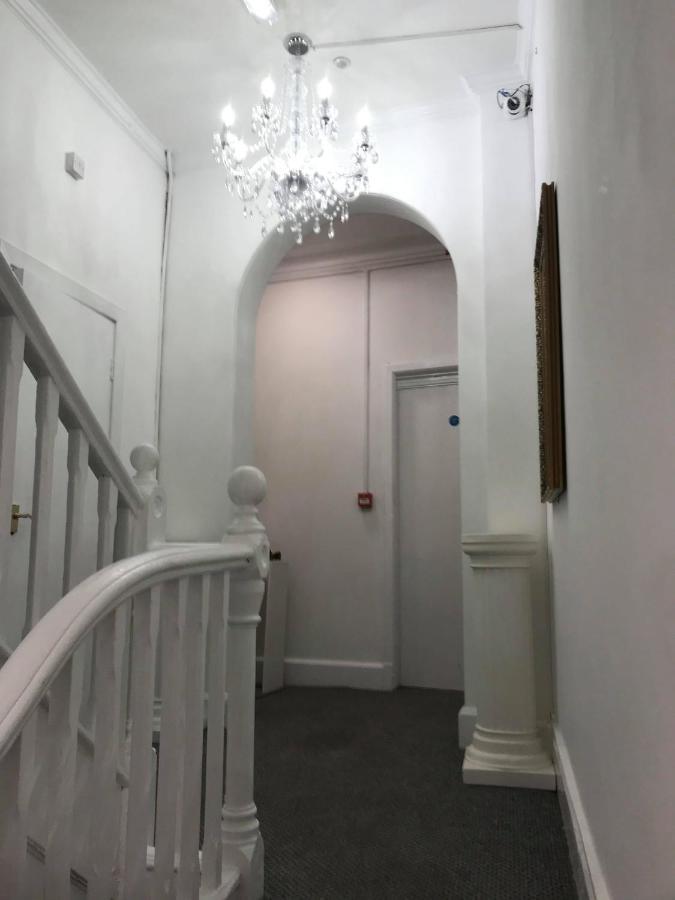 The Avenues And Alleyways * Manchester