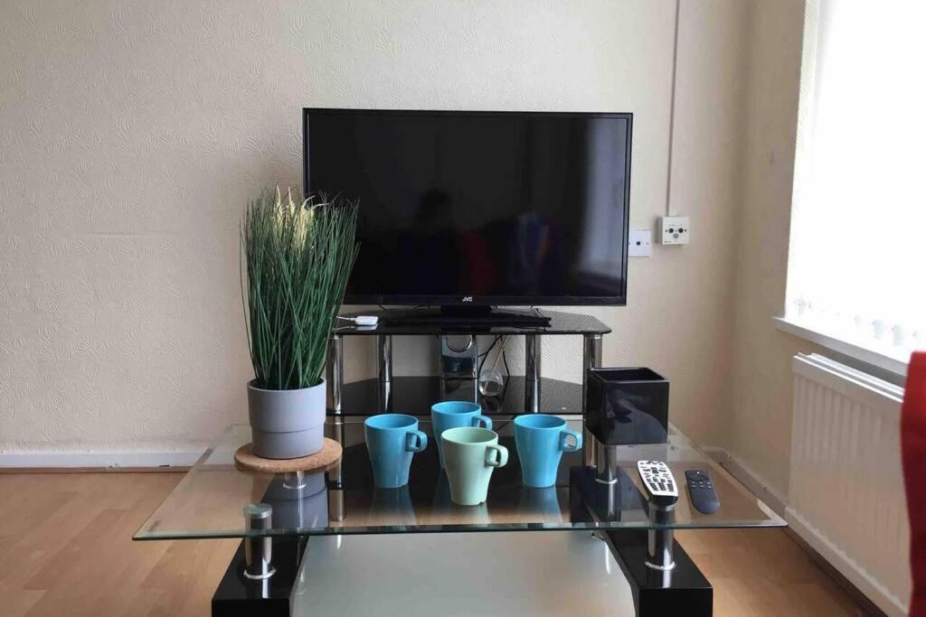 Serene Apt In The Heart Of Stretford Manchester