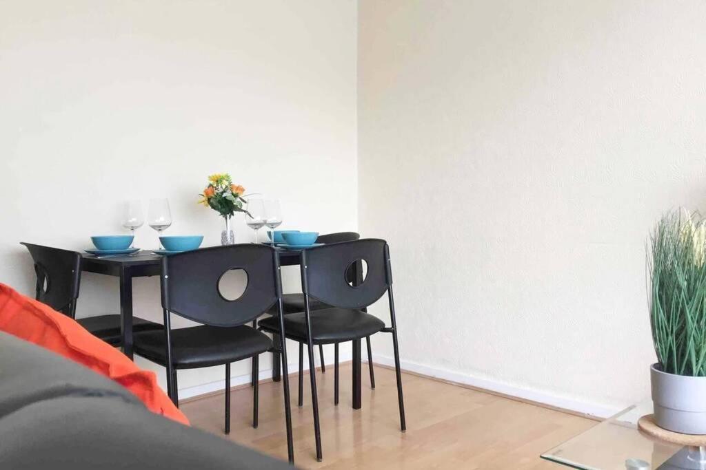 Serene Apt In The Heart Of Stretford Appartement Manchester