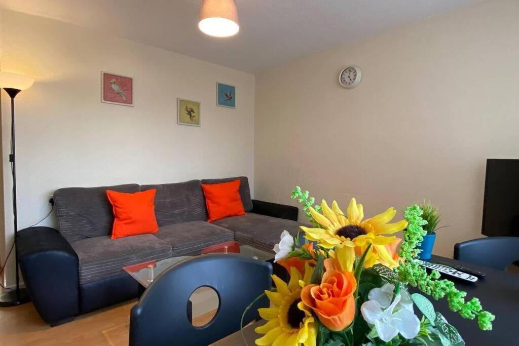 Serene Apt In The Heart Of Stretford *