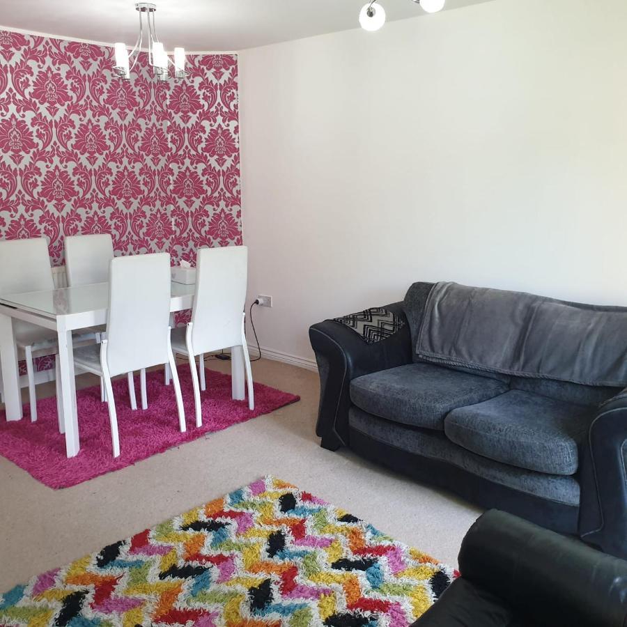 Gasthuis Queens Rooms, A Perfect Stay, Next To Shopping Parks And Central Manchester