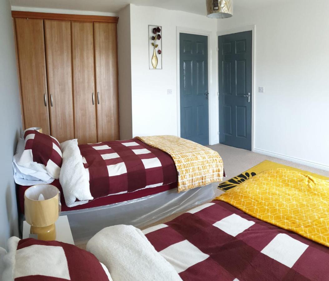 Queens Rooms, A Perfect Stay, Next To Shopping Parks And Central