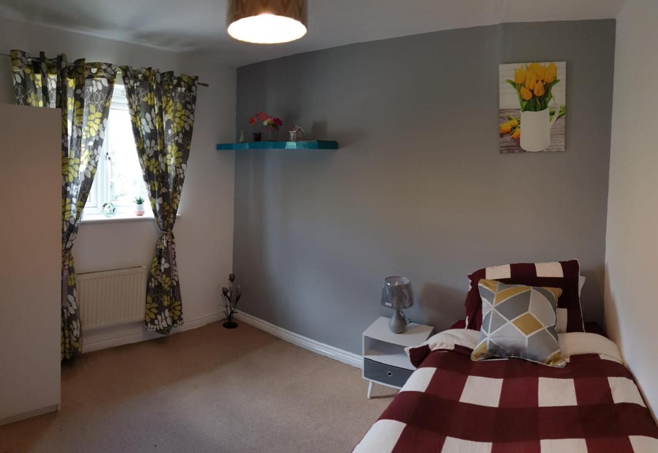 Gasthuis Queens Rooms, A Perfect Stay, Next To Shopping Parks And Central *