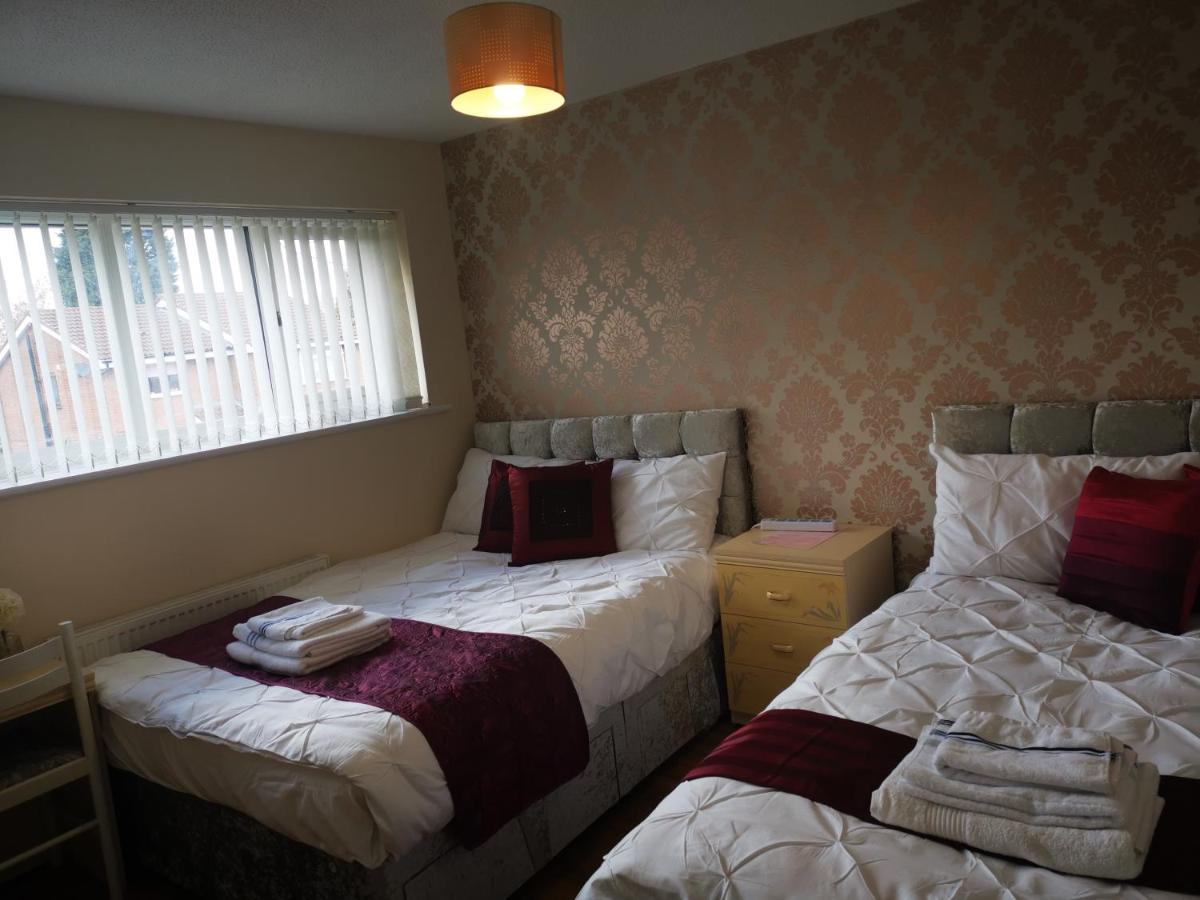 Brigstock Holidays House Appartement *