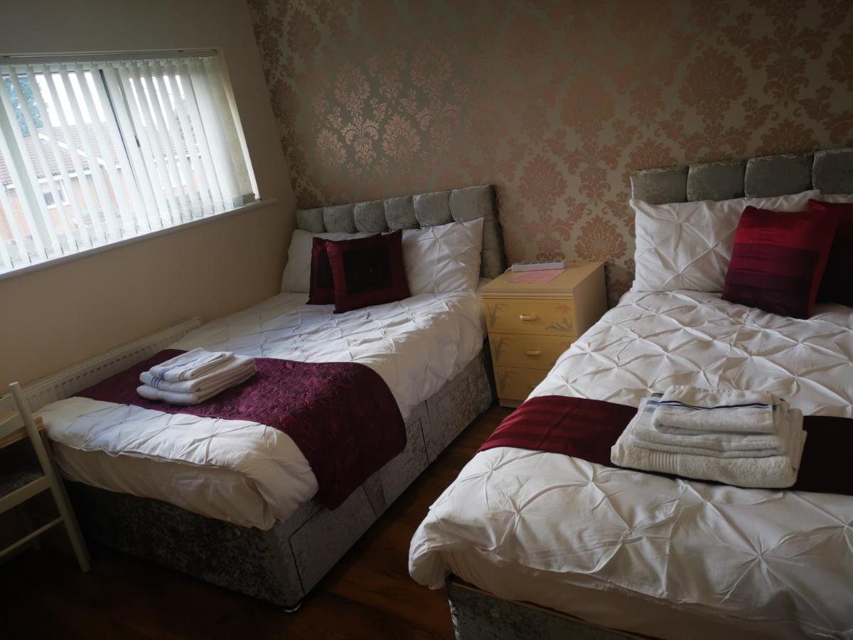 Brigstock Holidays House * Manchester