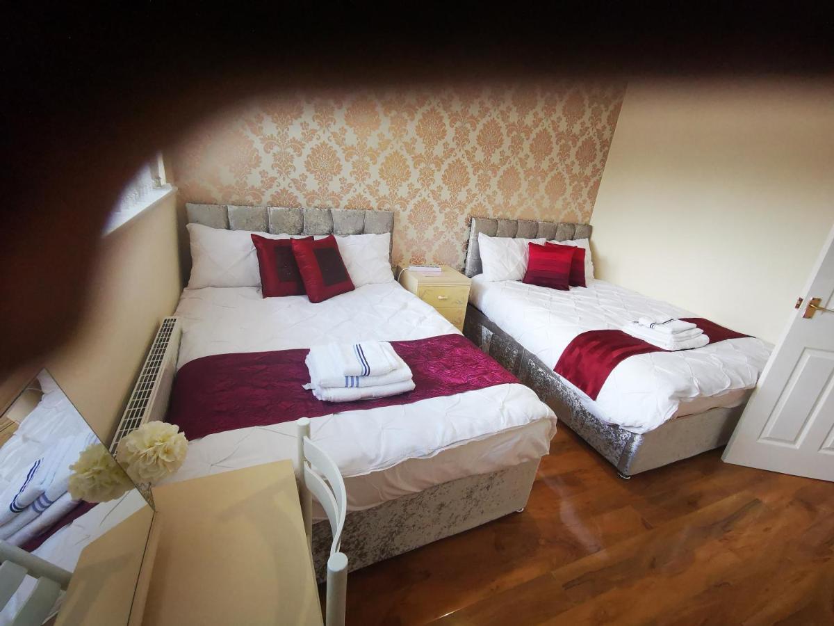 Brigstock Holidays House Appartement *