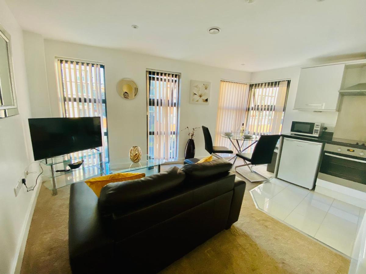 Caxton House Apartment *