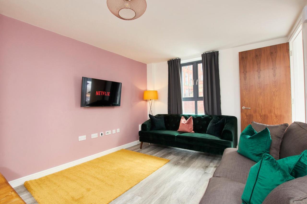 Holiday home Beautiful 5 Bed House Sleeps8 Wparking Manchester