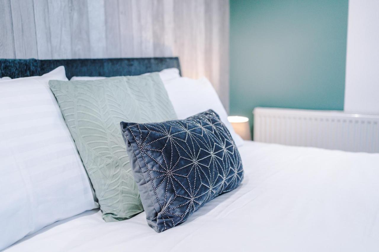 Rest & Recharge At The Station Appartement